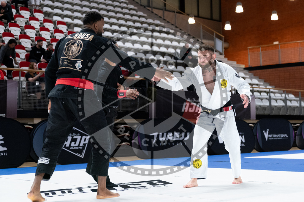 20241012PBB3858 | Athletes compete during the AJP Tour Europe Continental Jiu-Jitsu Professional Championship on October 12, 2024 in Almere near Amsterdam, Netherlands. © Chiara Dazi / photoblackbelt