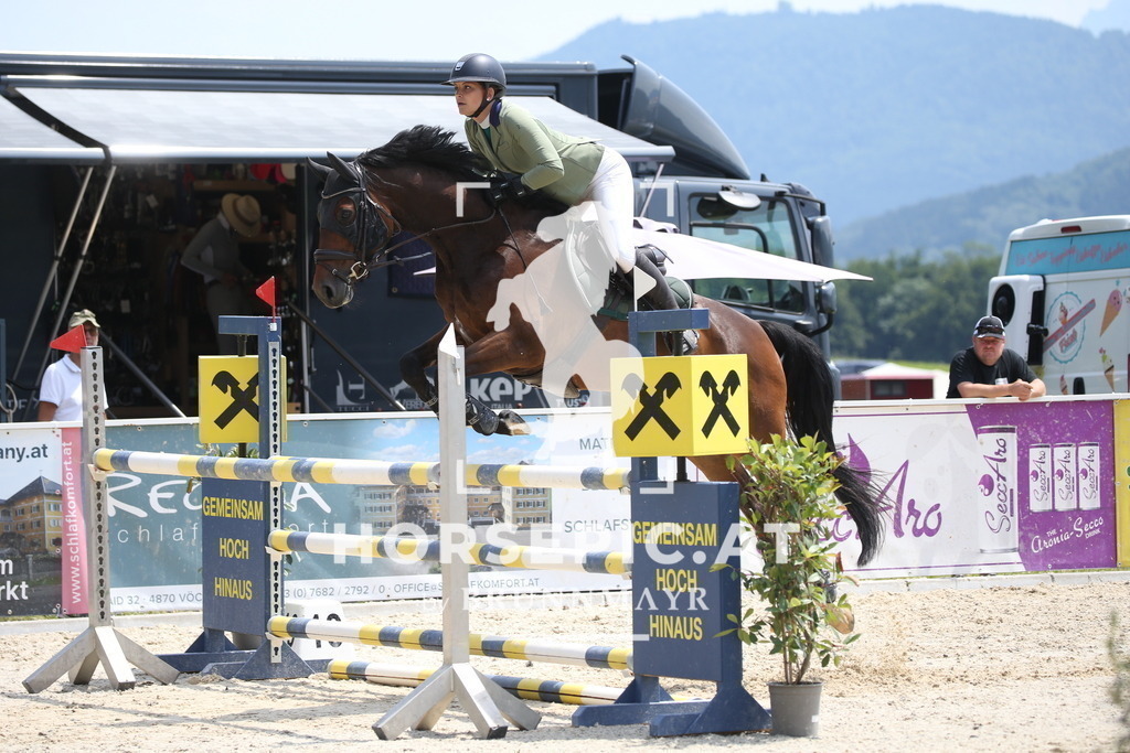 DL2Q2063 | Willkommen bei Brunnmayr - Design & Fotografie – Ihrem Spezialisten für Reitturniere und Pferdeveranstaltungen in Oberösterreich, Salzburg und Bayern! Seit über 17 Jahren sind wir leidenschaftlich dabei.