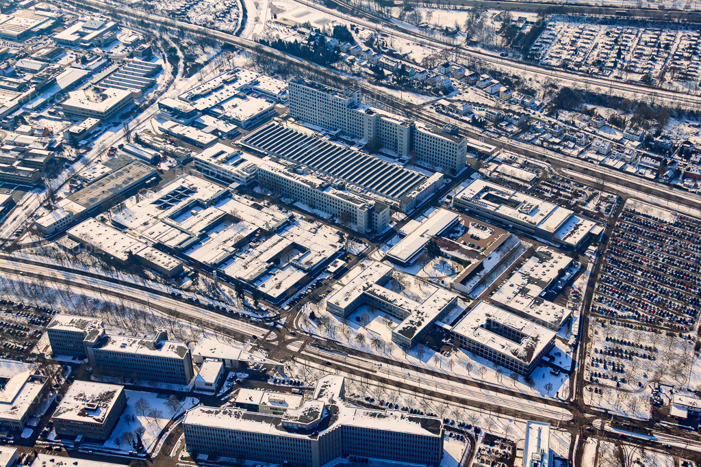 Luftbild: SIEMENS AG im Winter bei Schnee im Ortsteil Knielingen in Karlsruhe im Bundesland Baden-Württemberg in Deutschland. Foto: IMG_24125.jpg vom 16.02.2010 durch Werner Riehm/FLY-FOTO.de
