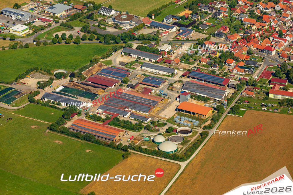 Luftaufnahme der Stadt Vachdorf - Die Luftaufnahme wurde 2025 vom UL-Flugzeug heraus erstellt ( keine Drohne ) - Hochauflösende Luftaufnahme - für professionelle Ausdrucke geeignet. Die Geschenkidee !Hier alle&nbsp;Infos zur Lizenzierung der LuftaufnahmeWir fliegen auch dieses Jahr wieder in Ihre Region um Luftbilder zu erstellen.- Luftbild anfragen