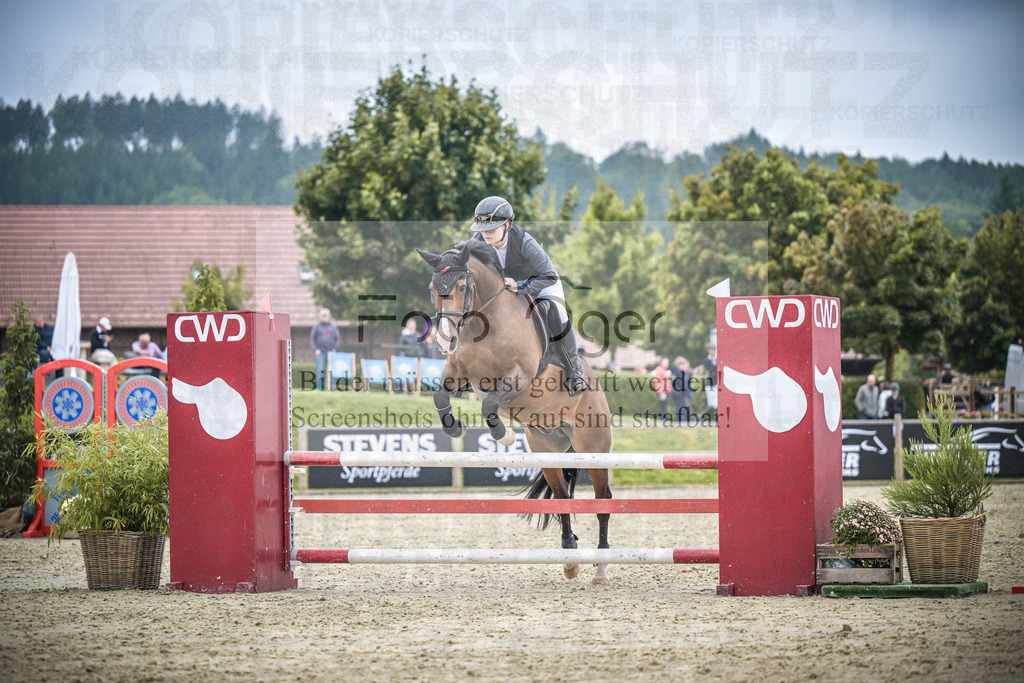 DOS_2298 | Entdecke hochwertige Reitturnierfotos von Foto Oger. Professionell, emotional und authentisch – jetzt Lieblingsmomente im Shop bestellen.Deutschlandweite Turnierfotografie. - Realisiert mit Pictrs.com