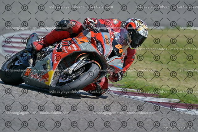 26BT02-1216 | markuskiefer.com - Realisiert mit Pictrs.com
