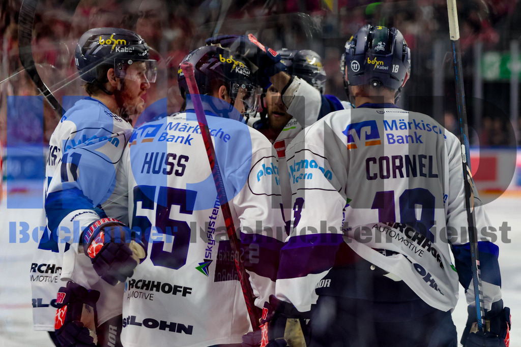 SES_KOLISE20251012-36 | bond - Realisiert mit Pictrs.com