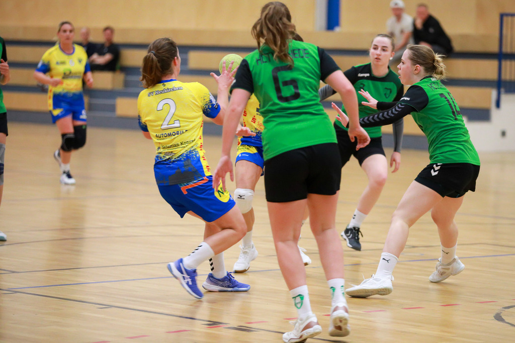 HcTvRhedeII_SvNeukirchen_150924_064 | Bildergalerie von Sport-Ereignissen aber auch von weiteren spannenden Dingen - nicht nur vom Niederrhein. In Anlehnung an den bekannten Spruch von Hanns Dieter Hüsch heißt das Motto: "Niederrhein ist überall".  - Realisiert mit Pictrs.com