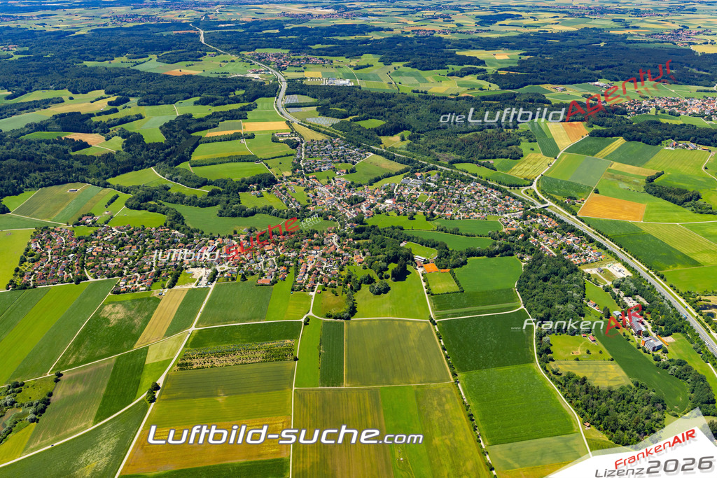 Aktuelles Luftbild von Oberwindach Windach - Die Luftaufnahme wurde 2022 mittels UL-Flugzeug erstellt ( keine Drohne ) - hochauflösende Kamera-Systeme von  Canon -Beste Qualität - Für grossformatige Ausdrucke geeignet. Die Geschenkidee !