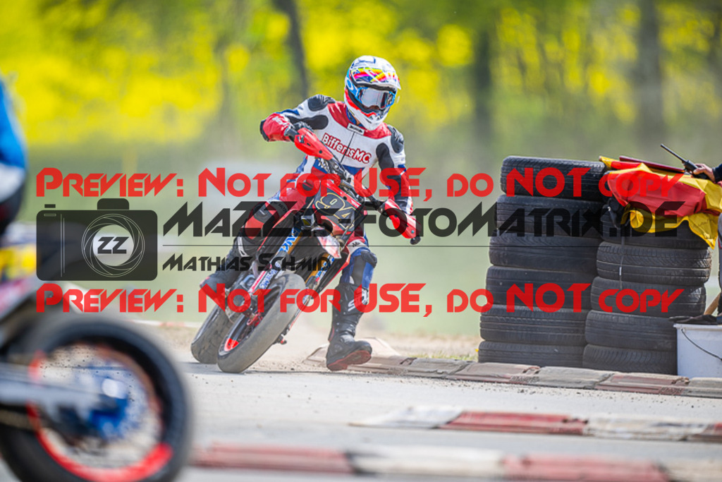 MaZZes_FotoMatrix_230506_7925 | S2