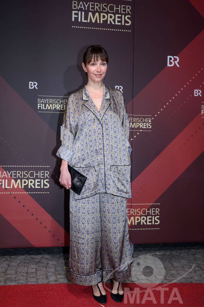 _DWI5202 | Julia Koschitz bei der Verleihung des 47. Bayerischen Filmpreises 2026  im Prinzregententheater. München, Deutschland. Der Bayerische Filmpreis wird seit 1979 von der Bayerischen Staatsregierung verliehen, um die Bedeutung des Kinofilms als Kulturgut herauszustellen - Realisiert mit Pictrs.com