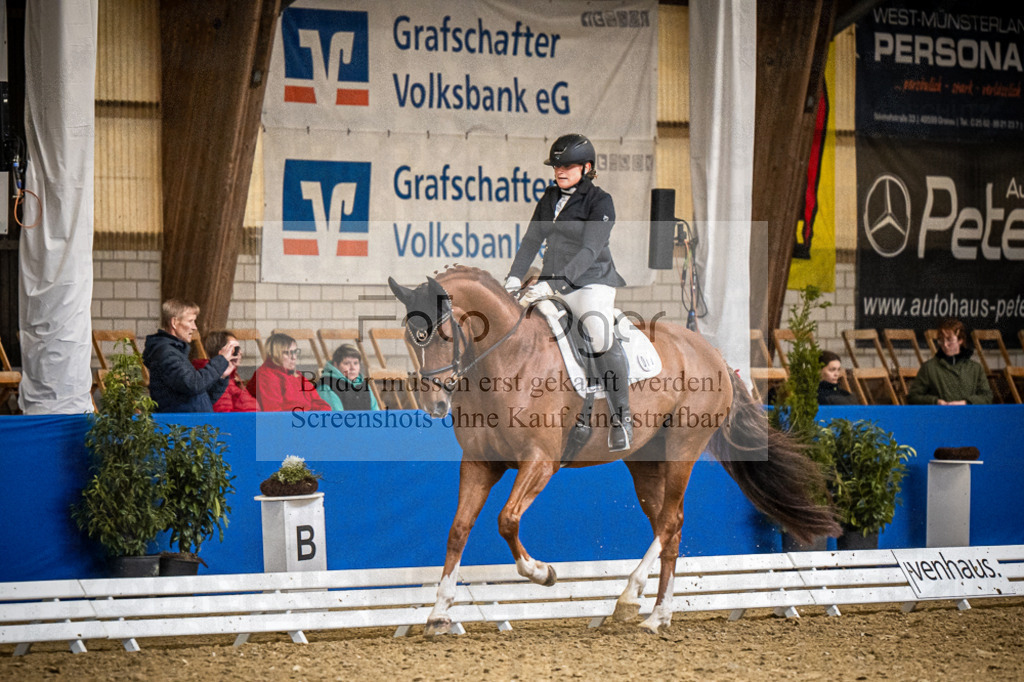 DOS_1953 | Entdecke hochwertige Reitturnierfotos von Foto Oger. Professionell, emotional und authentisch – jetzt Lieblingsmomente im Shop bestellen.Deutschlandweite Turnierfotografie. - Realisiert mit Pictrs.com
