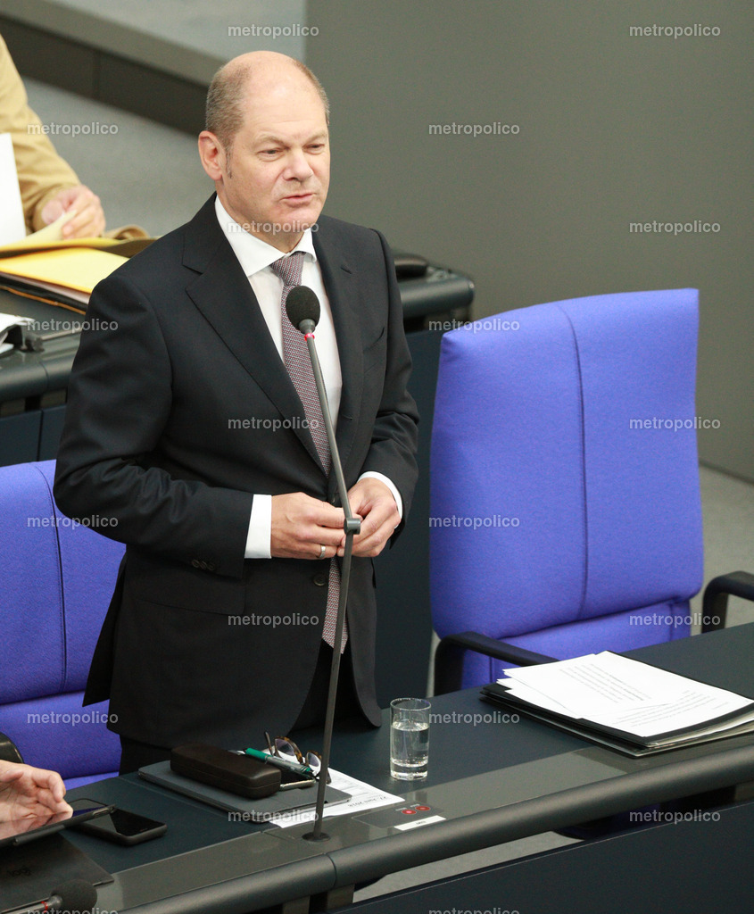 Olaf Scholz antwortet als Finanzminister von der Regierungsbank (2) | Metropolico