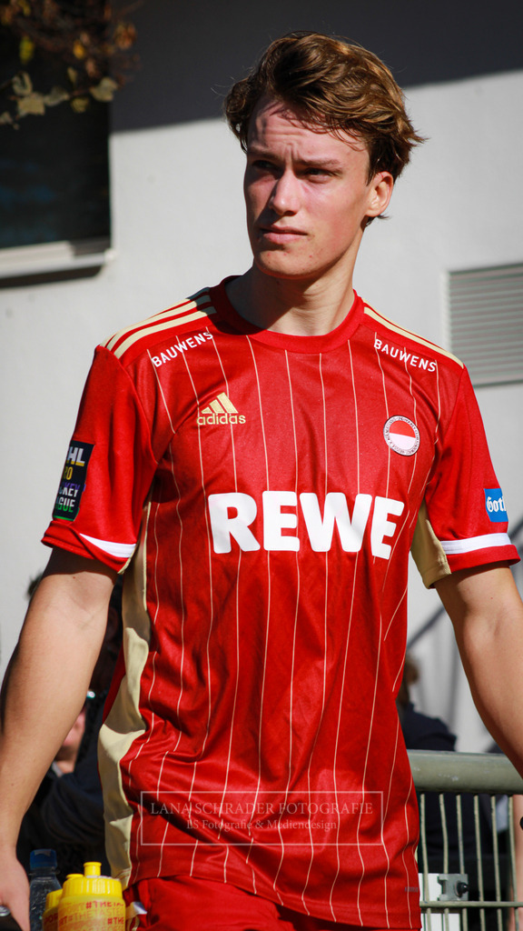 Rot - Weiß Köln - Havesterhuder THC 09.10.22-68 | lanaschraderfotografie - Realisiert mit Pictrs.com