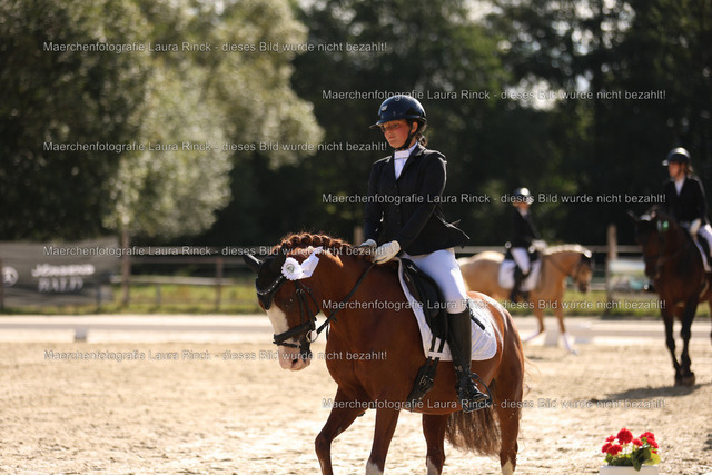 HG9A0374 | laurarinckfotografie - Realisiert mit Pictrs.com