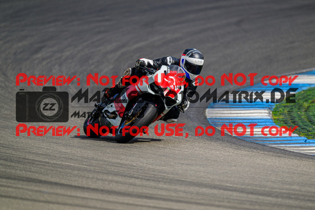 MaZZes_FotoMatrix_240615_6007705_7278 | ROT