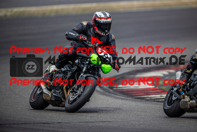 MaZZes_FotoMatrix_230719_2768 | GELB