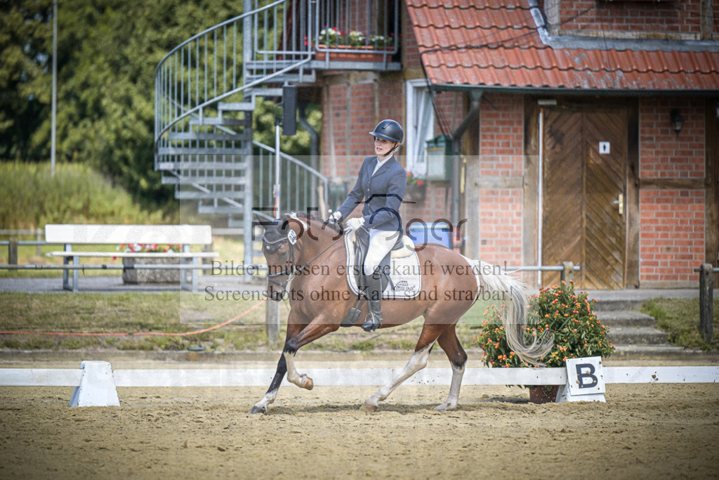 DOS_3456 | Entdecke hochwertige Reitturnierfotos von Foto Oger. Professionell, emotional und authentisch – jetzt Lieblingsmomente im Shop bestellen.Deutschlandweite Turnierfotografie. - Realisiert mit Pictrs.com