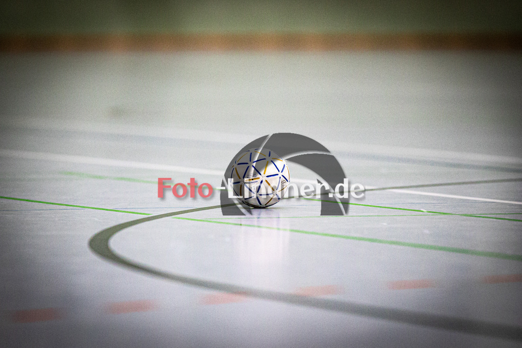 BSC Oberhausen gegen TSV Murnau | Bezirksoberliga Handball Frauen 2024/25, BSC Oberhausen gegen TSV Murnau, 20250118,Ball, Pause, Unterbrechung,2025-01-18 in Weilheim (Jahnhalle)BallCopyright: WolfgangxLindner foto-lindner.de