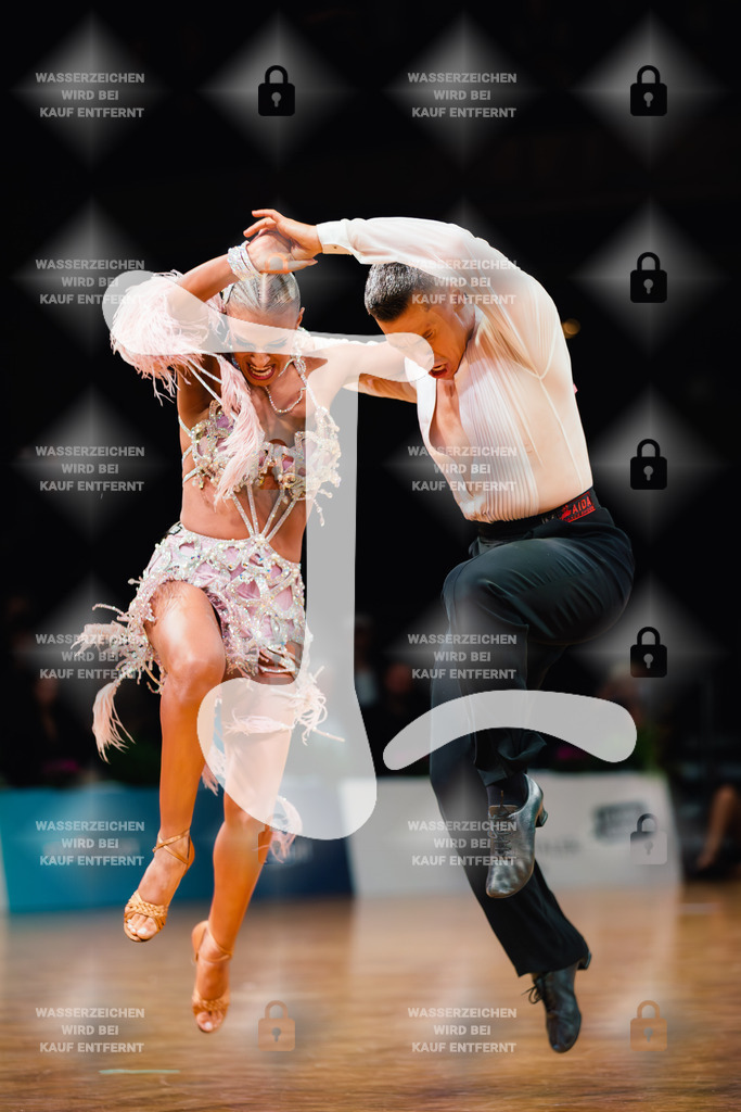 GOC 2025 - WDSF GrandSlam Latin 5th (190) Konstantin Gorodilov _ Polina Figurenko (Estonia)-2025-08-23-5988 | Webshop for digital downloads and prints of dance sport, event & show photographer Julian Link - Realisiert mit Pictrs.com