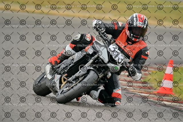 25bt05-0583 | markuskiefer.com - Realisiert mit Pictrs.com