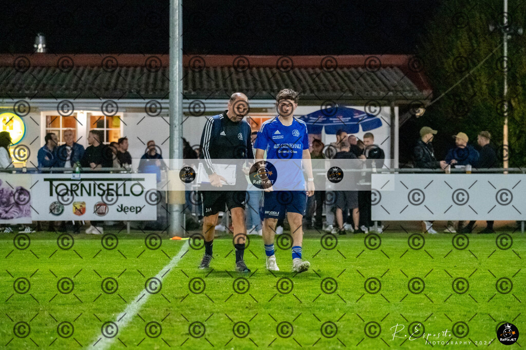 20240906_FC-Oftringem 1 vs FC-Zofingen 2_291 | Sport und Naturfotografie von Roberto Esposito zeigt echte Momente Bewegung und die Schönheit der Natur. Ausdrucksstarke Bilder schaffen Emotionen.