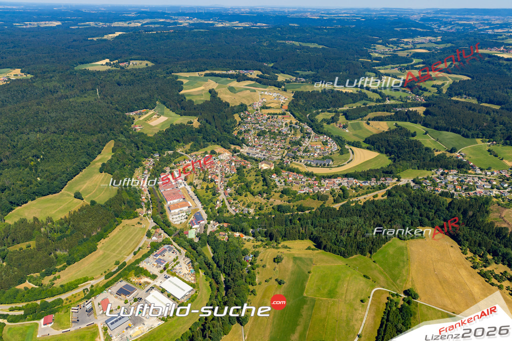 Aktuelles Luftbild von Untergröningen Abtsgmünd - Die Luftaufnahme wurde 2022 mittels UL-Flugzeug erstellt ( keine Drohne ) - hochauflösende Kamera-Systeme von  Canon -Beste Qualität - Für grossformatige Ausdrucke geeignet. Die Geschenkidee !