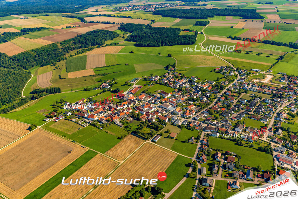 Luftaufnahme von Rögling - Die Luftaufnahme wurde 2025 vom UL-Flugzeug heraus erstellt ( keine Drohne ) - Hochauflösende Luftaufnahme - für professionelle Ausdrucke geeignet. Die Geschenkidee !Mit Lizenz und Bildrechte bestellbar