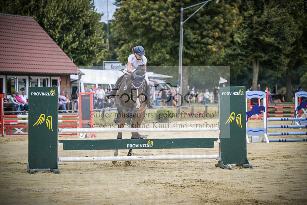 DOS_7119 | Entdecke hochwertige Reitturnierfotos von Foto Oger. Professionell, emotional und authentisch – jetzt Lieblingsmomente im Shop bestellen.Deutschlandweite Turnierfotografie. - Realisiert mit Pictrs.com