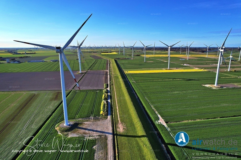 Windpark Reussenköge - Bürgerwindpark Reußenköge | Entdecken Sie atemberaubende Luftbilder und Fotografien auf airwatch.de - Tauchen Sie ein in eine Welt voller faszinierender Aufnahmen aus der Vogelperspektive.