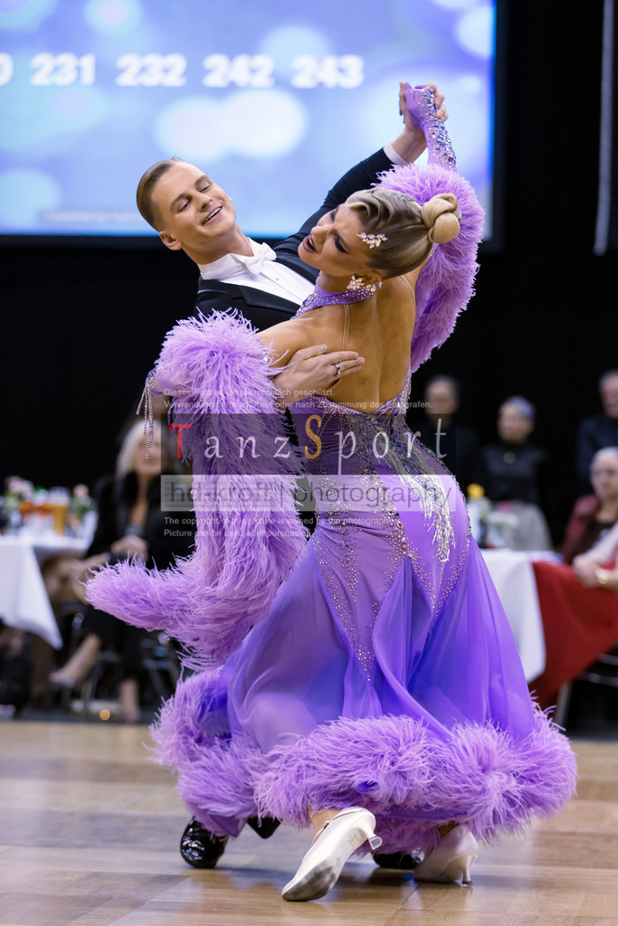 20241102_DM_HGR_Std_15905 | Tanzsportbilder, Standardtanz, Lateintanz, WDSF, DTV, LTVB, dancecomp, goc, hessen tanzt, blaues band der spree, walzer, tango, wiener walzer, slowfox, quickstepp, samba, rumba, cha-cha-cha, paso doble. jive, hd-kroft photography, turniertanzsport
