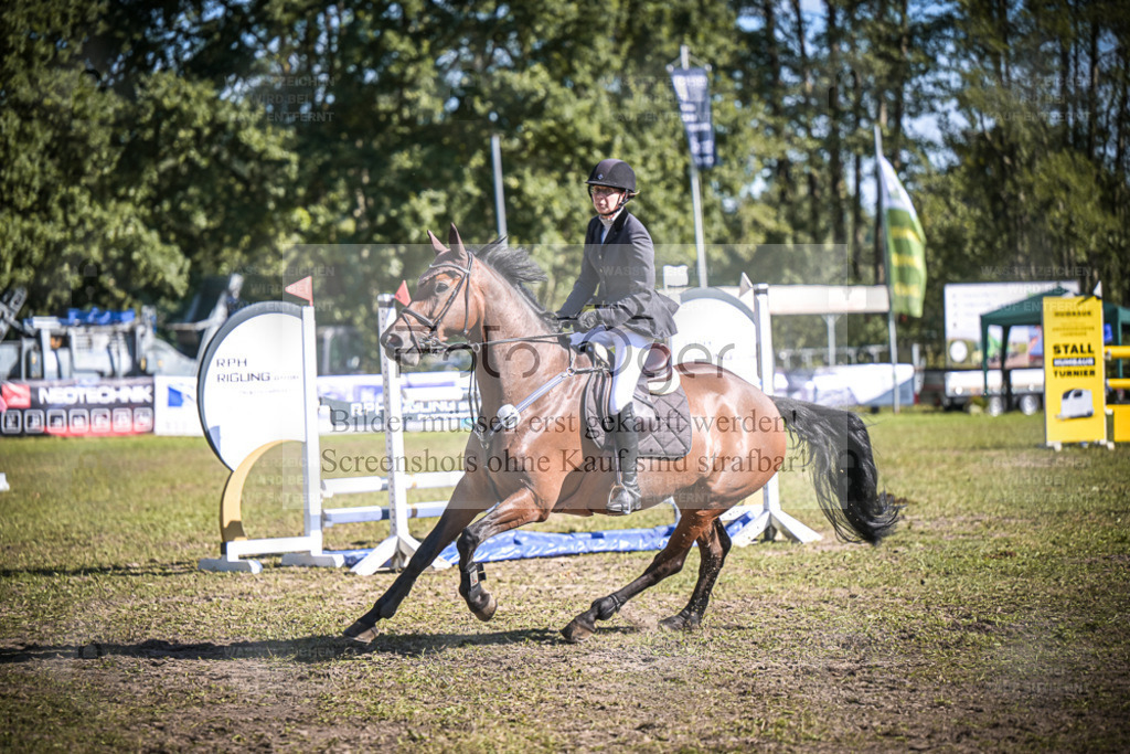 DOS_0523 | Entdecke hochwertige Reitturnierfotos von Foto Oger. Professionell, emotional und authentisch – jetzt Lieblingsmomente im Shop bestellen. - Realisiert mit Pictrs.com