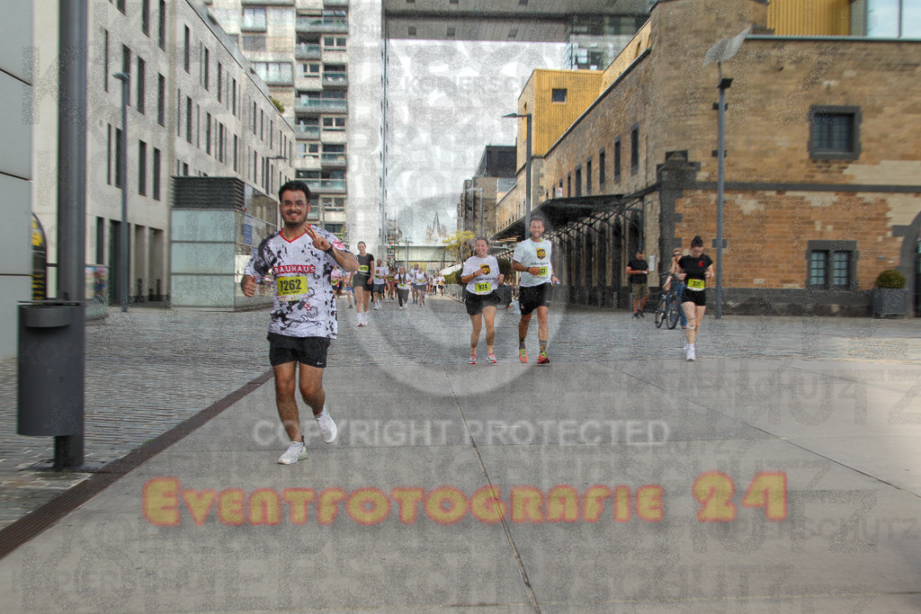 250920_1335_EV4_6203 | Sportfotografie im Rhein-Sieg Kreis, Köln, Bonn, NRW, Rheinland Pfalz, Hessen, etc. Unser Tätigkeitsfeld umfasst den Laufsport vom Volkslauf über den Marathon, Duathlon, Triathon bis zum Ultralauf wie Kölnpfad Ultra oder Schindertrail.