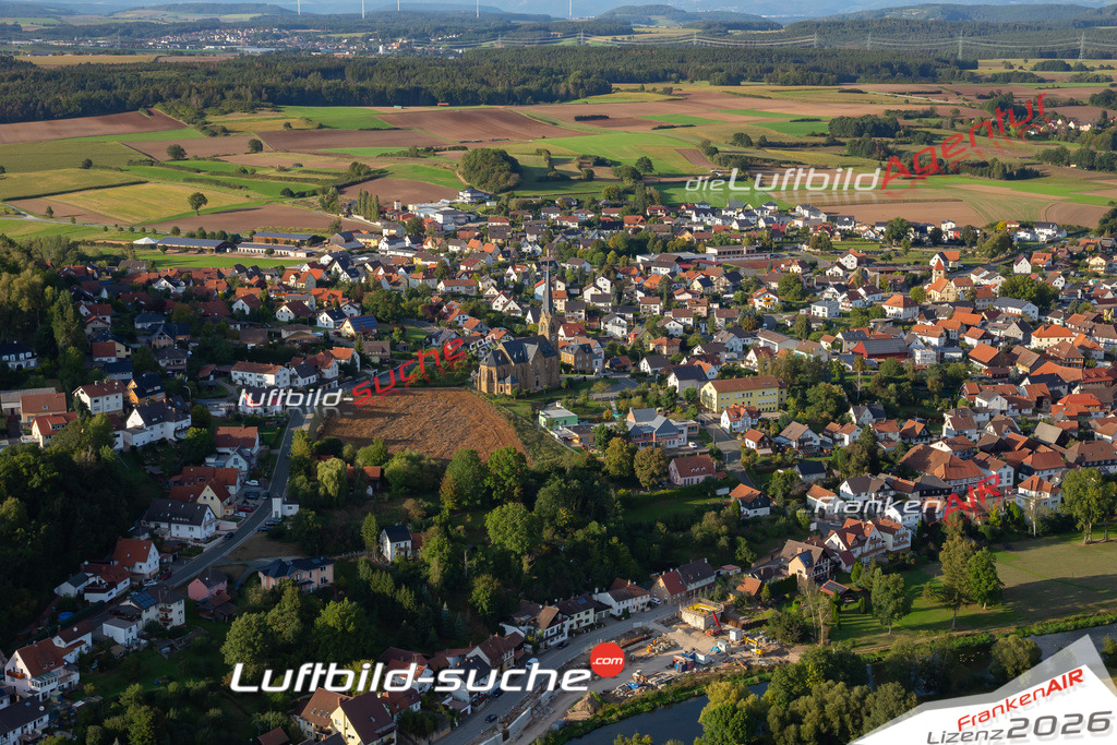 Aktuelles Luftbild von Schwürbitz Michelau im Oberfranken Kauf mit Lizenz / Bildrechten möglich- Die Luftaufnahme wurde 2021 mittels UL-Flugzeug erstellt ( keine Drohne ) - hochauflösende Kamera-Systeme von  Canon -Beste Qualität - Für grossformatige Ausdrucke geeignet. Die Geschenkidee !
