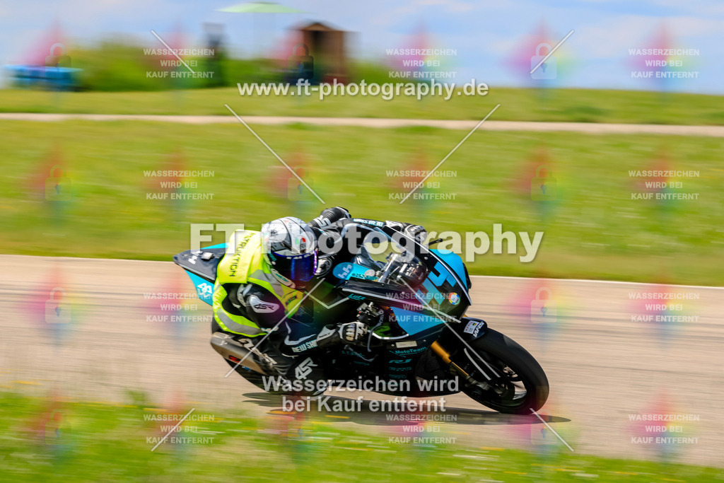 MotoTeam-0507 | Hier findet Ihr Bilder von Touristenfahrten auf der Nürburgring Nordschleife oder von anderen Veranstaltungen die ich besucht habe. Viel Spass beim Durch Schauen 