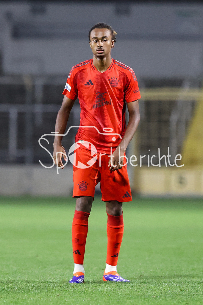 FC Bayern Amateure - DjK Vilzing | Im Bild Jonah KUSI-ASARE (FC Bayern München II #17) / Einzelfoto / Freisteller / Regionalliga Bayern: FC Bayern München II - DjK Vilzing, Grünwalder Stadion am 30.08.2024