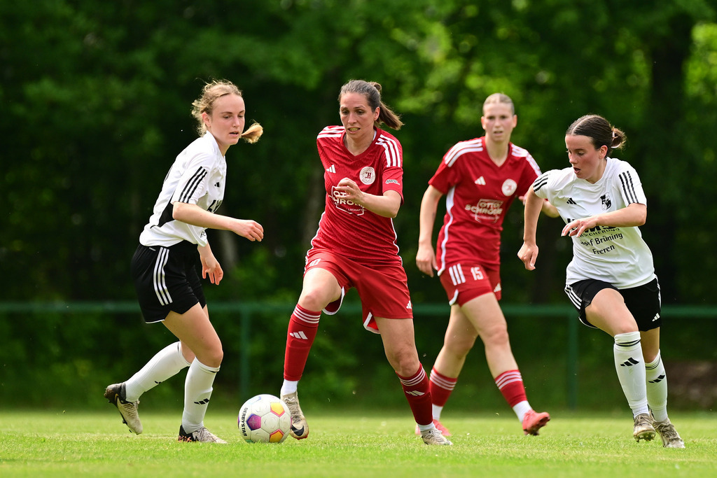 Fußball I Frauen I Saison 2024-2025 I Oberliga I 26. Spieltag I FC Jesteburg-Bendestorf - SV Heidekraut Andervenne | Der Sportfotograf. - Realisiert mit Pictrs.com