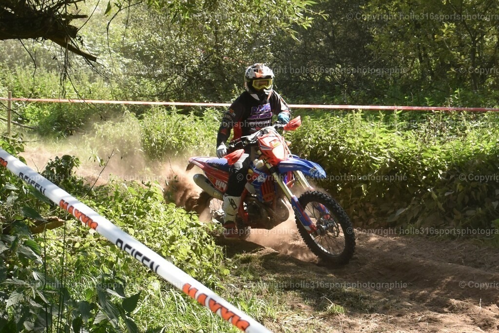 DSC_0252 | Sportfotografie , Motorsport, Motoross, Reitsport, Mointainbike, Enduro,
Landschaft , Outdoor, Eventfotografie, Landschaft, Bilder online bestellen - Realisiert mit Pictrs.com