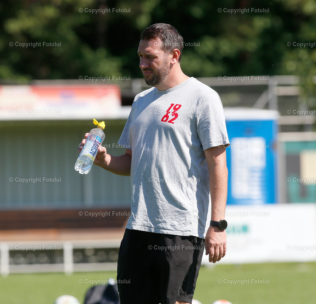 A_LUI_19072025_34 | SPORT,FUSSBALL ,TESTSPIEL ASKOE OEDT-UNION RAIFFEISEN MONDSEE 19.07.2025 IM BILD:TRAINER  THOMAS PLASSER (MONDSEE) FOTO:FOTOLUI