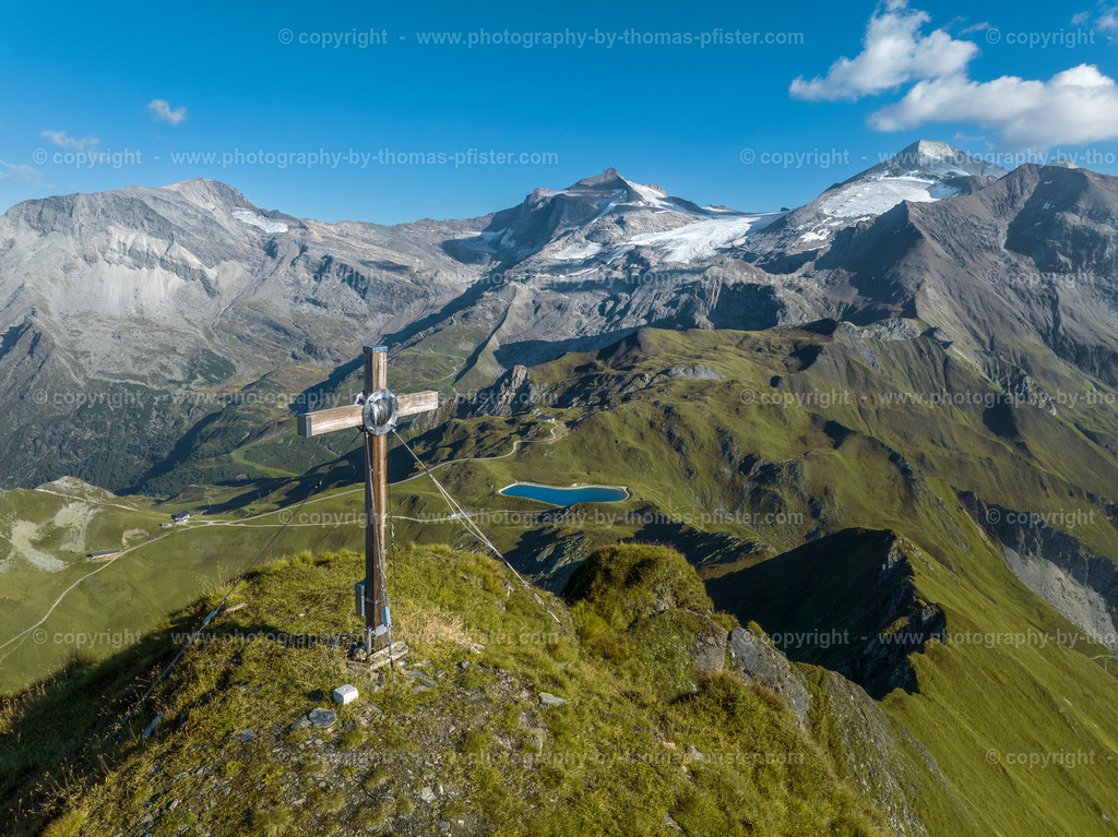Hornspitze Tux Blick zum Hintertuxer Gletscher  copyright  Thomas Pfister-1 | PHOTOGRAPHY BY THOMAS PFISTER