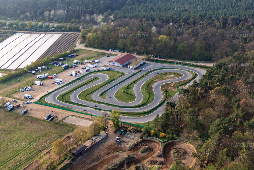 Luftbild: Kartbahn Walldorf in Walldorf im Bundesland Baden-Württemberg in Deutschland. Foto: IMG_49482.jpg vom 06.04.2012 durch Werner Riehm/FLY-FOTO.deMotocross- und Kartstrecke | MSC-Walldorf-Astoria e.V. - Motocross und Kart Verein im ADAC