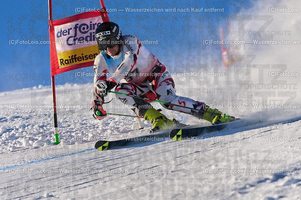 ALP4092_MASTERS-Cup_GS-A Herrn_Schachinger Heinz | (C)FotoLois.com, Alois Spandl. FIS Masters-Cup Wildschönau, Giant Slalom auf der Piste Schatzberg GS, Siegerehrung auf dem Dorfplatz Niederau, Sa 13. Januar 2024.