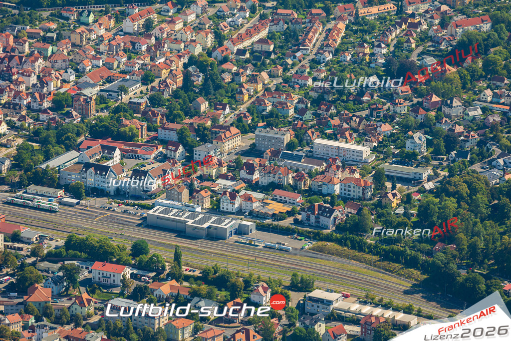 Bild der Stadt Meiningen - Die Luftaufnahme wurde 2025 vom UL-Flugzeug heraus erstellt ( keine Drohne ) - Hochauflösende Luftaufnahme - für professionelle Ausdrucke geeignet. Die Geschenkidee !Hier alle&nbsp;Infos zur Lizenzierung der LuftaufnahmeWir fliegen auch dieses Jahr wieder in Ihre Region um Luftbilder zu erstellen.- Luftbild anfragen