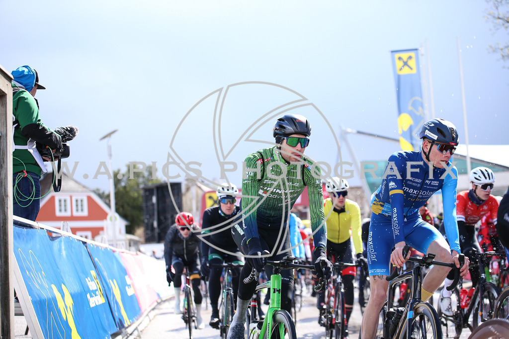 ..... | LEONDING,AUSTRIA,24.März.24 - 63.Radsaisoneröffnungsrennen Leonding Road Cycling League , Image shows: 
Photo: WAPICS / Andreas Willdoner