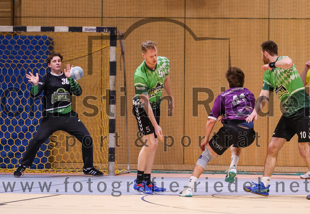 2025-03-15_044_SpVgg_Altenerding_gegen_TSV_Schleissheim | Erding, Deutschland, 15.03.2025:Handball, Bezirksoberliga Männer 2024 / 2025, 18. Spieltag, SpVgg Altenerding gegen TSV Schleißheim, Endergebnis: 32:27Torwart David Zillner (TSV Schleissheim, #30), Quirin Kratzer (TSV Schleissheim, #5), Kilian Jödecke (SpVgg Altenerding, #41), Marco Störch (TSV Schleissheim, #10)Foto: Christian Riedel / fotografie-riedel.net