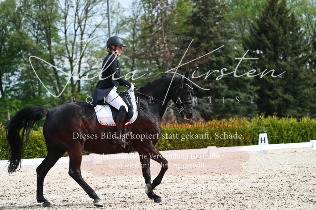 20230513_JK-Röhrsdorf-12-449 | Pferde- und Turnierfotografie in Westsachsen. Pferdeportraits, Auftragszeichnungen und intuitive Kunst.