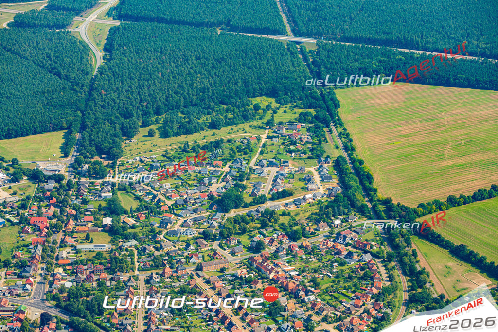 Neue Luftbildaufnahme der Stadt Ludwigslust - Das Luftbild wurde 2025 vom UL-Flugzeug heraus erstellt ( keine Drohnenaufnahme ) - Hochauflösende Luftaufnahme - für Wandbilder und großformatige Ausdrucke geeignet. Das besondere Geschenk!Hier alle&nbsp;Infos zur Lizenzierung der LuftaufnahmeWir fliegen auch dieses Jahr wieder in Ihre Region um Luftbilder zu erstellen.- Luftbild anfragen
