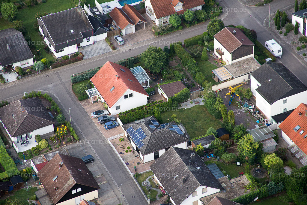 Luftbild: Billigheim-Ingenheim, Maxburgstr im Ortsteil Billigheim in Billigheim-Ingenheim im Bundesland Rheinland-Pfalz in Deutschland. Foto: IMG_092743.jpg vom 13.08.2016 durch Werner Riehm/FLY-FOTO.de