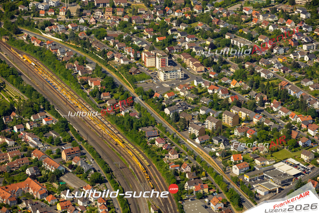 Das Luftbild zeigt  Veitshöchheim - Die Luftaufnahme wurde 2023 vom UL-Flugzeug aus erstellt ( keine Drohne ) - Hochauflösende Luftaufnahme - Für grossformatige Ausdrucke geeignet. Die Geschenkidee !Mit Lizenz und Bildrechte bestellbar