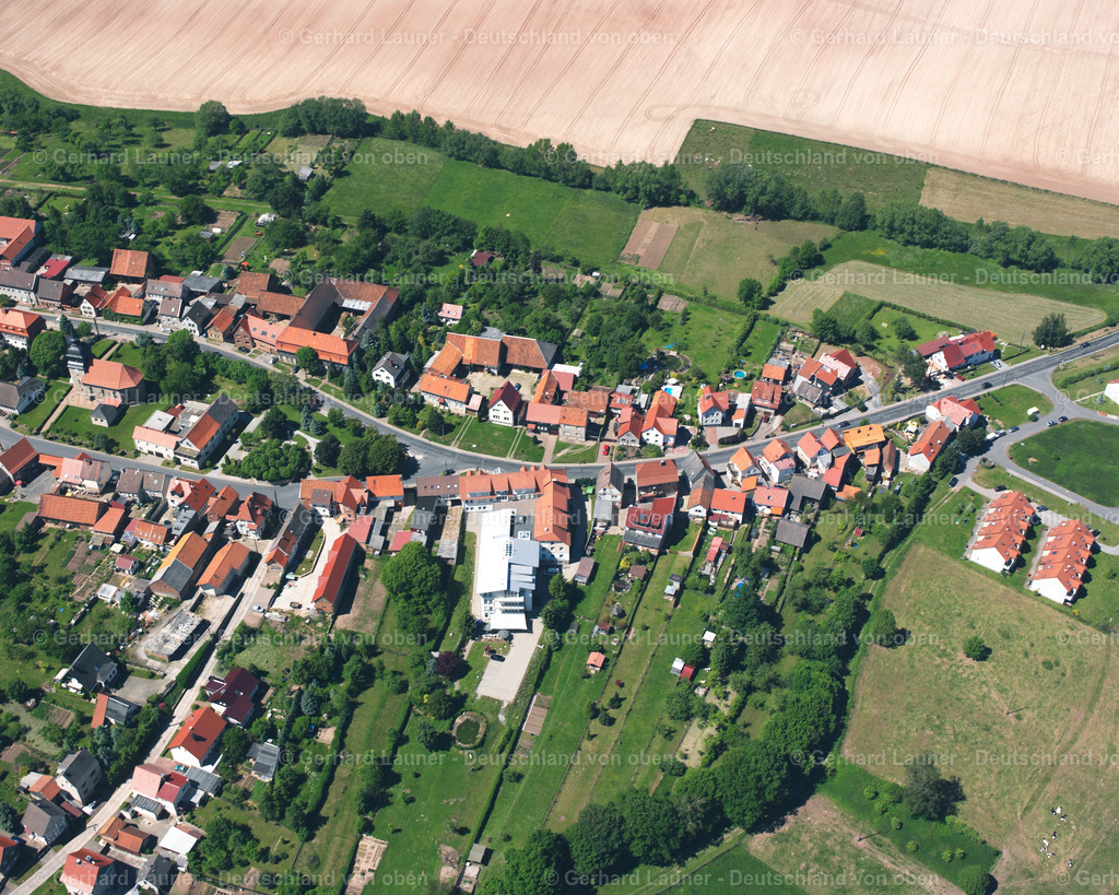 2634399 | NEUSTADT 16.06.2006 Dorf - Ansicht in Neustadt im Bundesland Thüringen, Deutschland. // Village view in Neustadt in the state Thuringia, Germany. Foto: Gerhard Launer