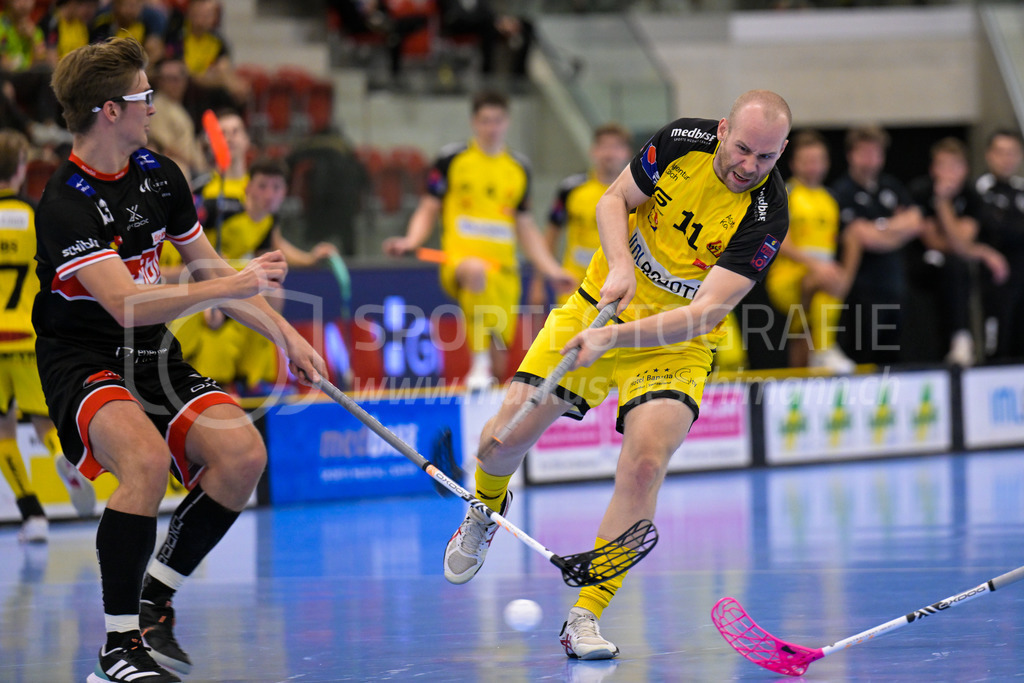 HC Rychenberg vs UHC Uster - 14. October 2022 | HC Rychenberg vs UHC Uster
AXA Arena, Winterthur
Abschlussversuch von Pascal Kern (#11 HC Rychenberg).
Bild: Sportfotografie Markus Aeschimann | www.markus-aeschimann.ch - Realisiert mit Pictrs.com