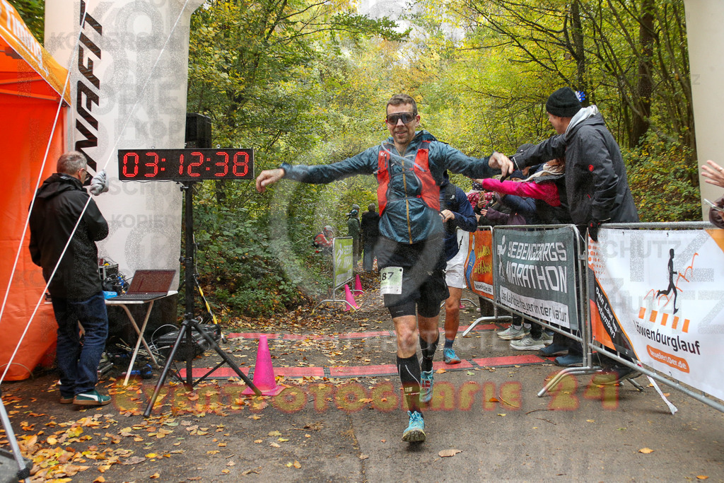 251026_1314_EX1_2943 | Sportfotografie im Rhein-Sieg Kreis, Köln, Bonn, NRW, Rheinland Pfalz, Hessen, etc. Unser Tätigkeitsfeld umfasst den Laufsport vom Volkslauf über den Marathon, Duathlon, Triathon bis zum Ultralauf wie Kölnpfad Ultra oder Schindertrail.