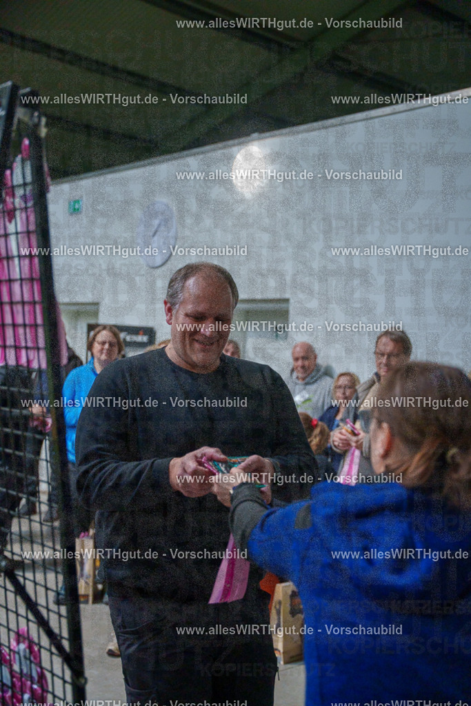 7R506681 | Professionelle Tierfotografie in Mönchengladbach von Daniel Wirth (allesWIRTHgut). Liebevolle & natürliche Bilder von Hunden & Katzen für unvergessliche Erinnerungen.