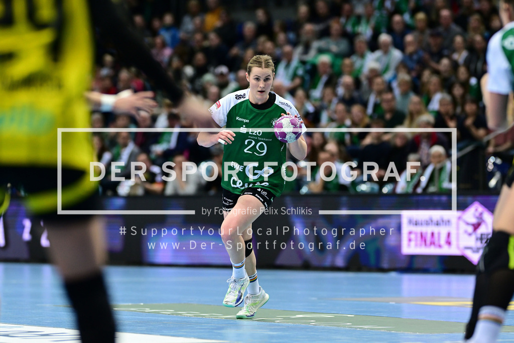Handball I Frauen I Saison 2024-2025 I 1. HBF I 11. Spieltag I VfL Oldenburg - Borussia Dortmund I 052175 | Der Sportfotograf. - Realized with Pictrs.com